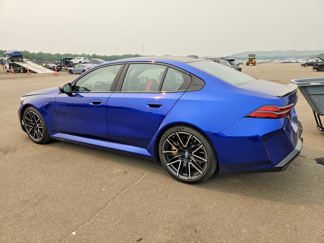 2026 BMW M5 Base - Фото 2
