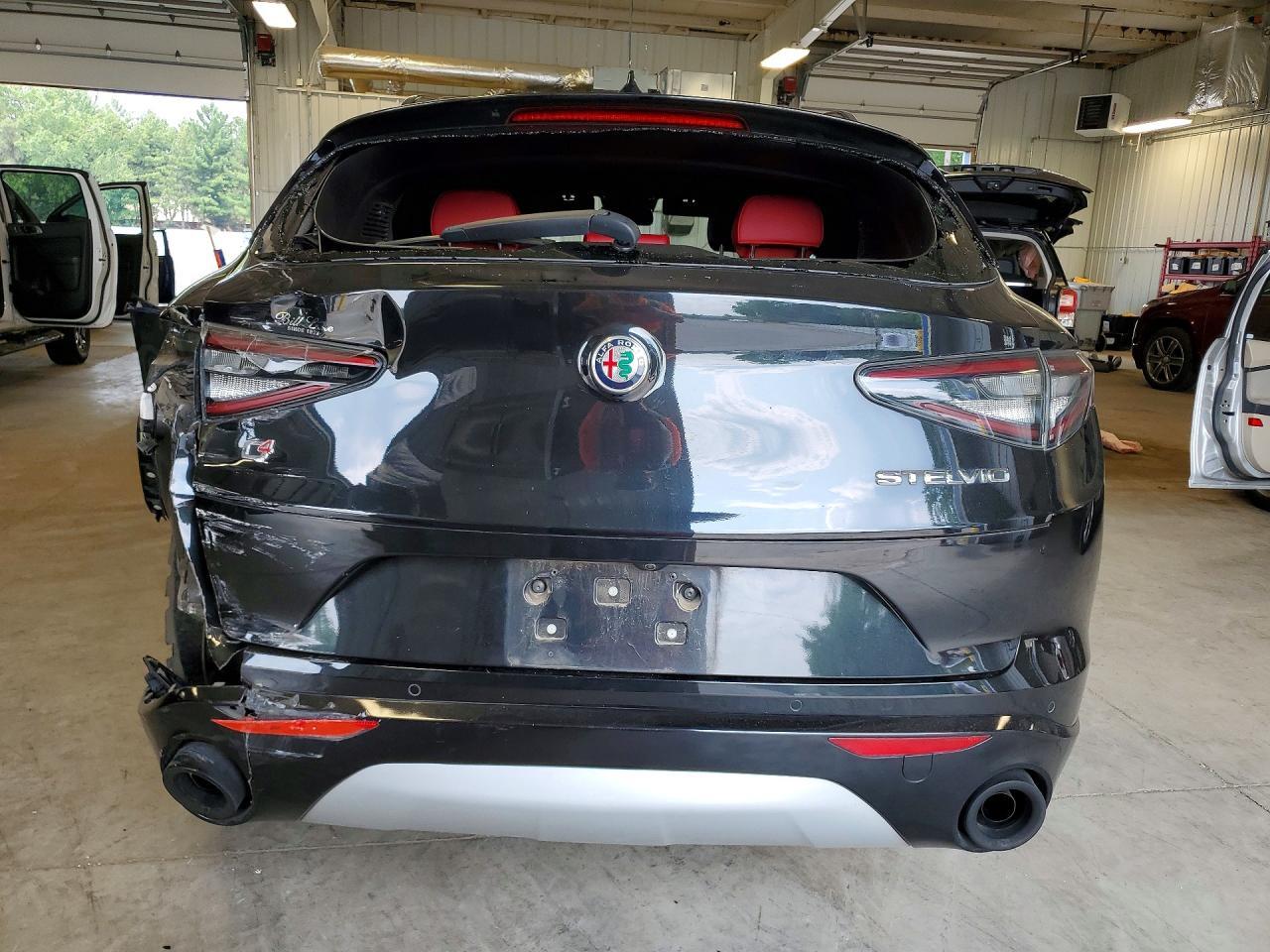 2024 Alfa Romeo Stelvio Ti - Фото 6
