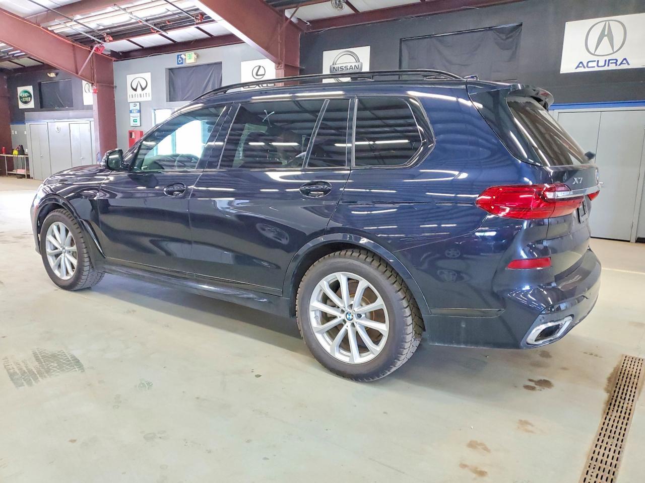 2019 BMW X7 xDrive50I - Фото 2