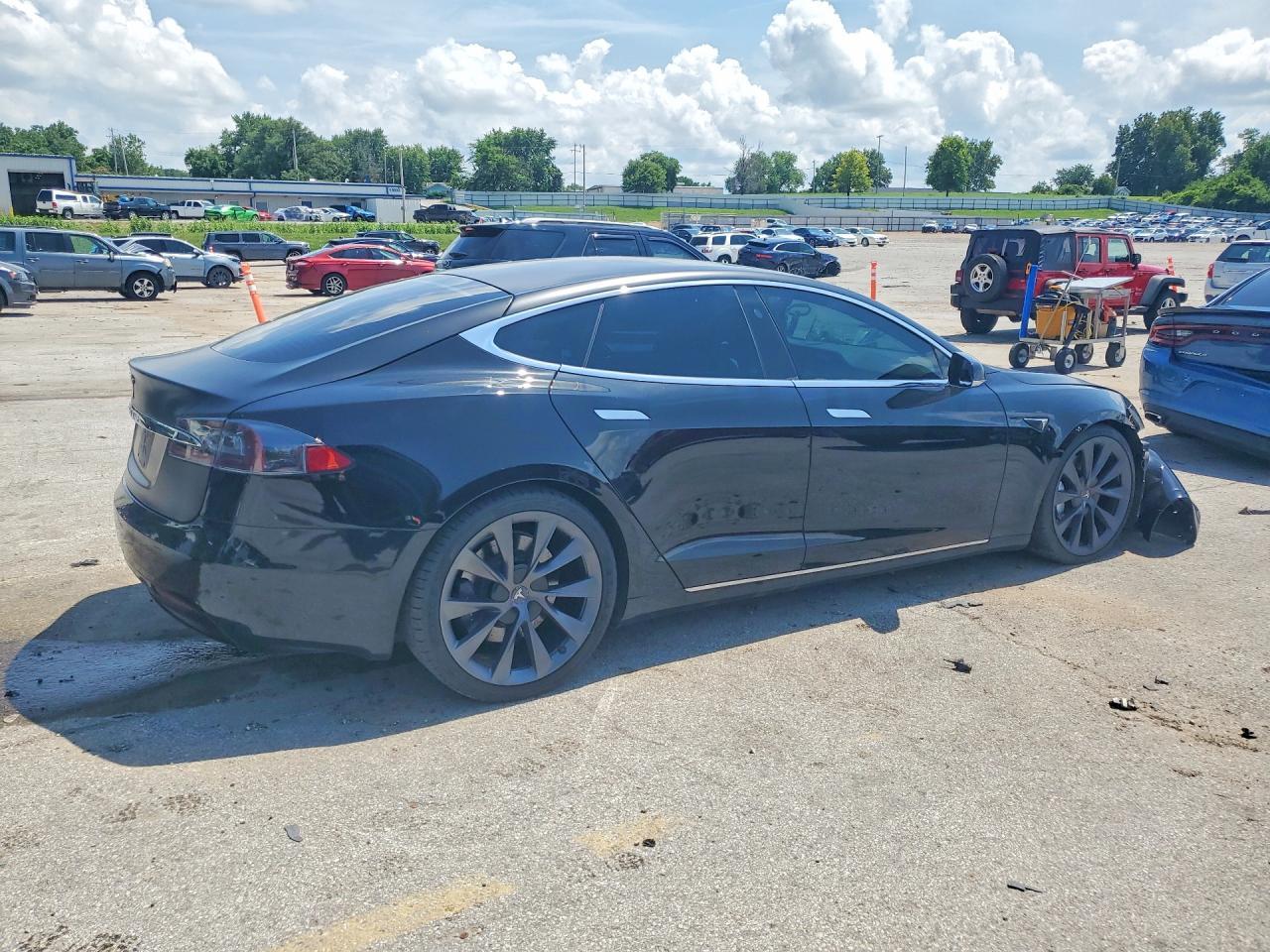2021 Tesla Model S - Image 3