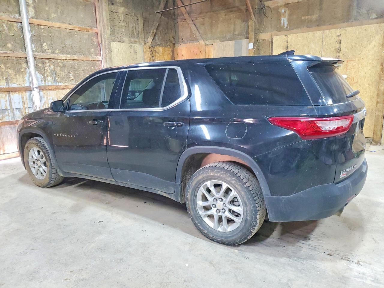 2018 Chevrolet Traverse Ls - Image 2