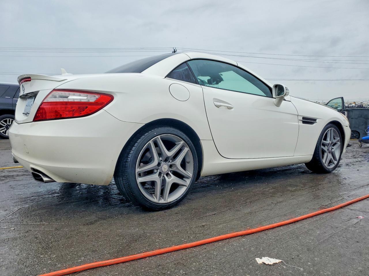 2015 Mercedes-Benz Slk 250 - Image 3