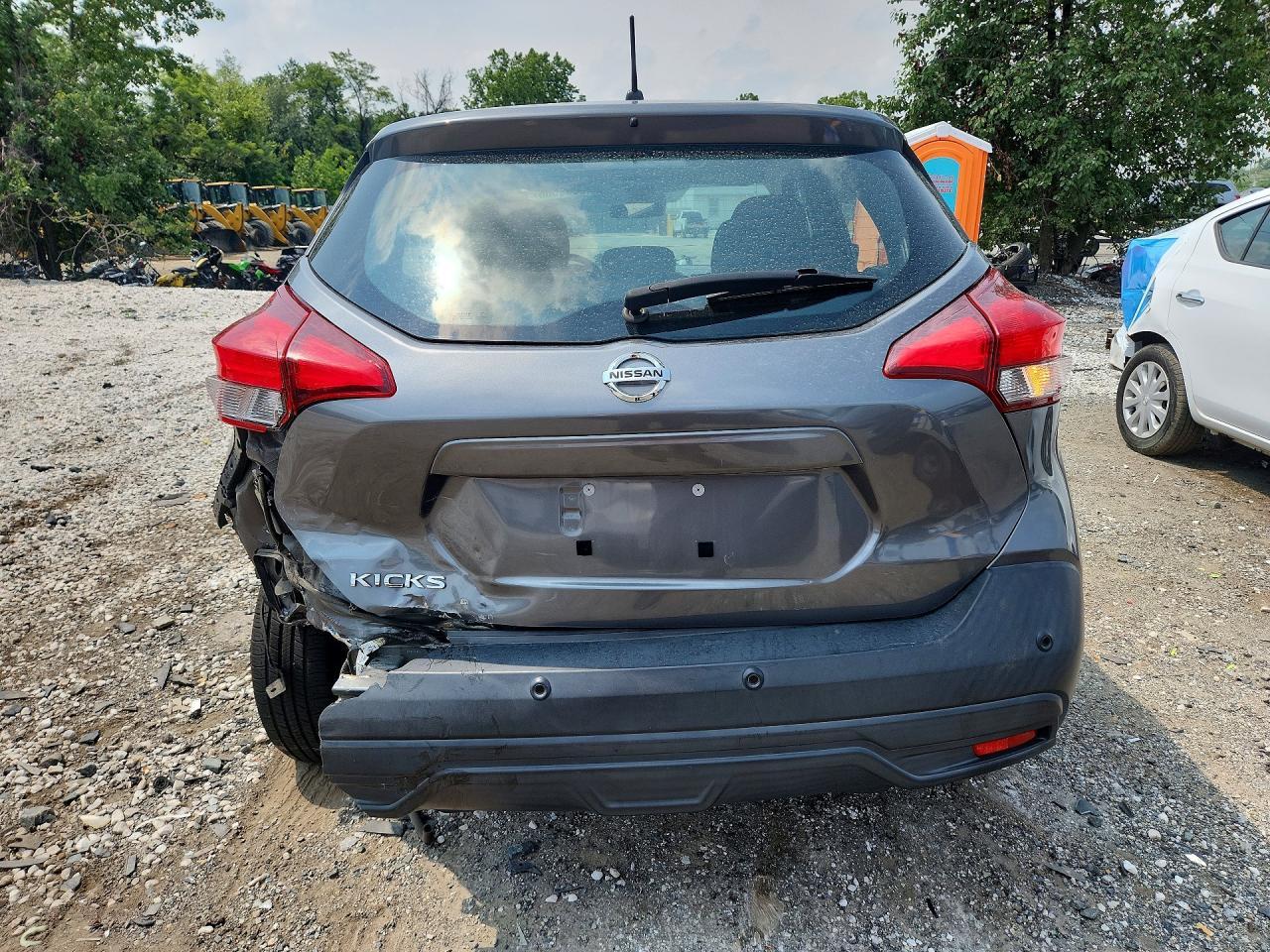 2020 Nissan Kicks S - Фото 6
