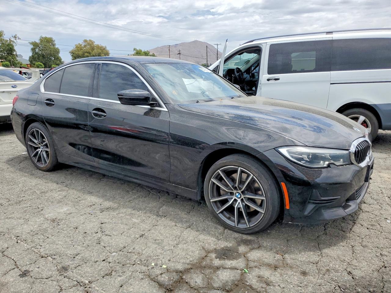 2020 BMW 330I - Image 4