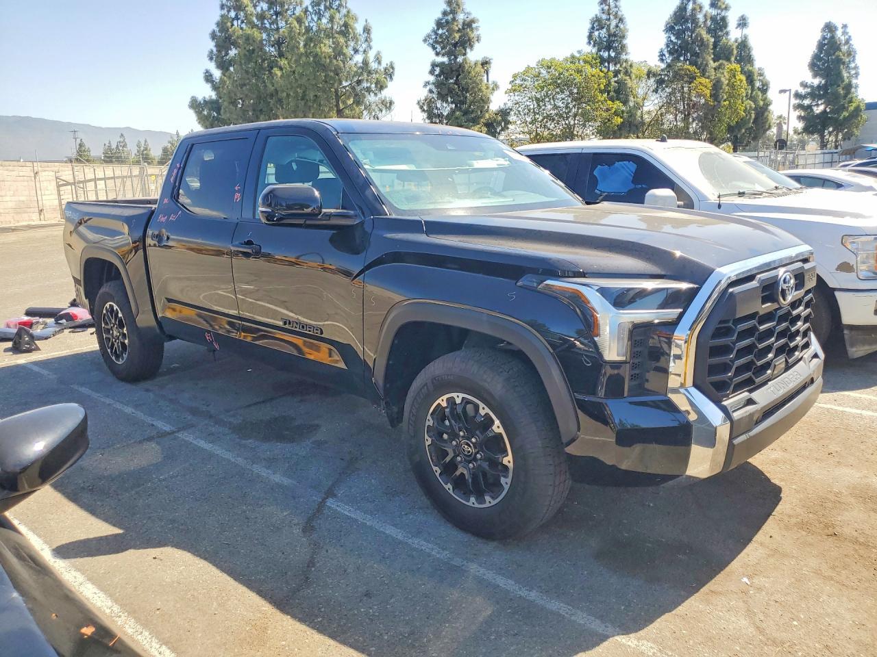 2025 Toyota Tundra Sr5 - Image 4