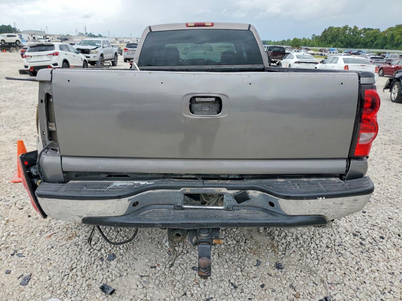 2006 Chevrolet Silverado C3500 - Фото 6