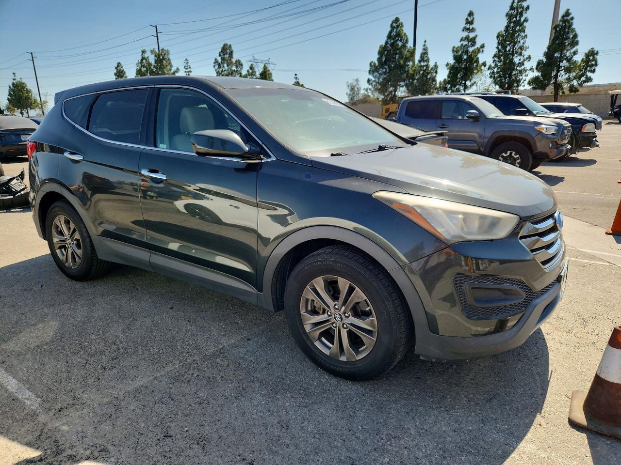 2014 Hyundai Santa Fe Sport 2.4L - Image 4