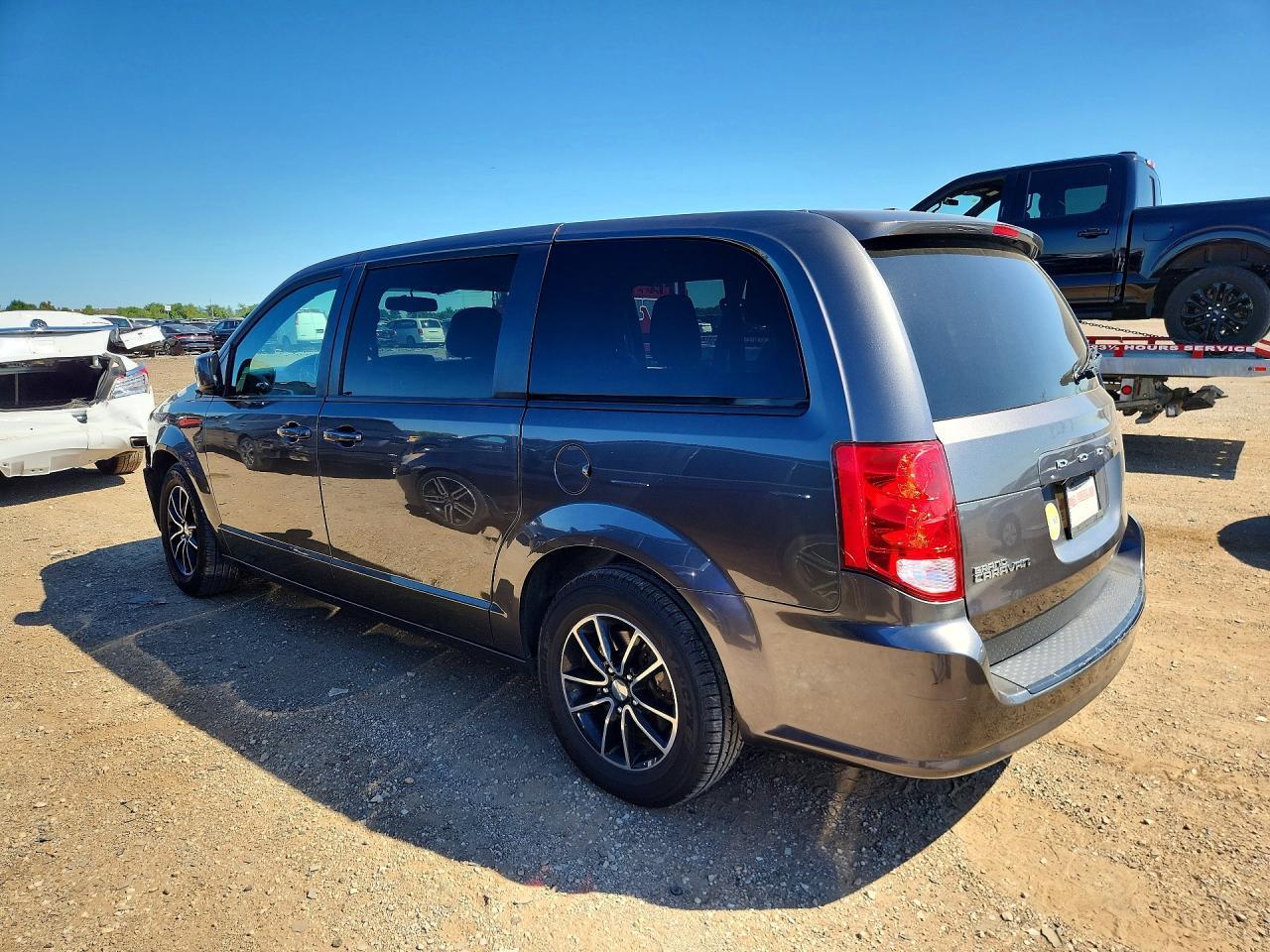 2018 Dodge Grand Caravan Se - Фото 2