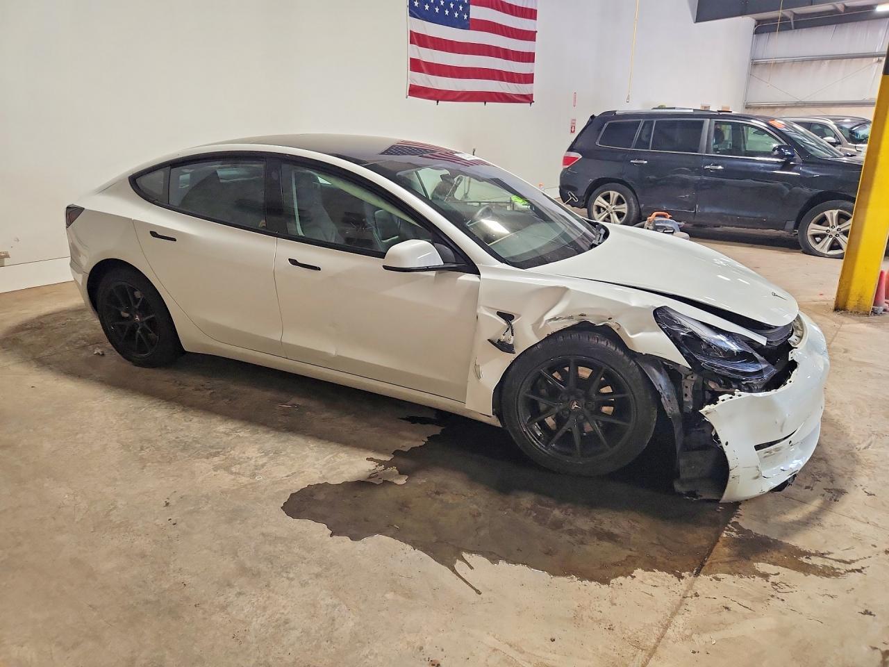 2021 Tesla Model 3 - Image 4