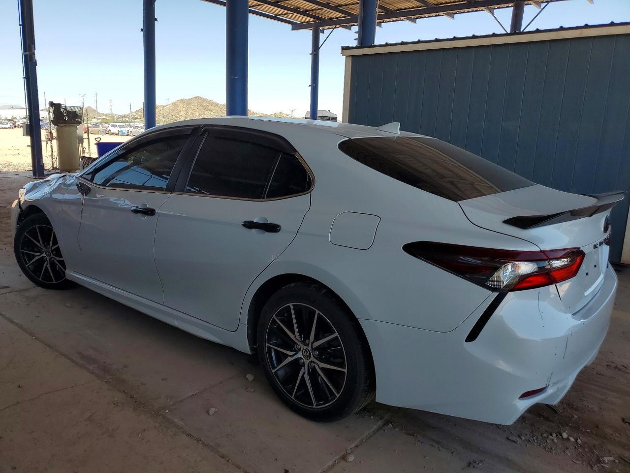 2023 Toyota Camry Se - Фото 2