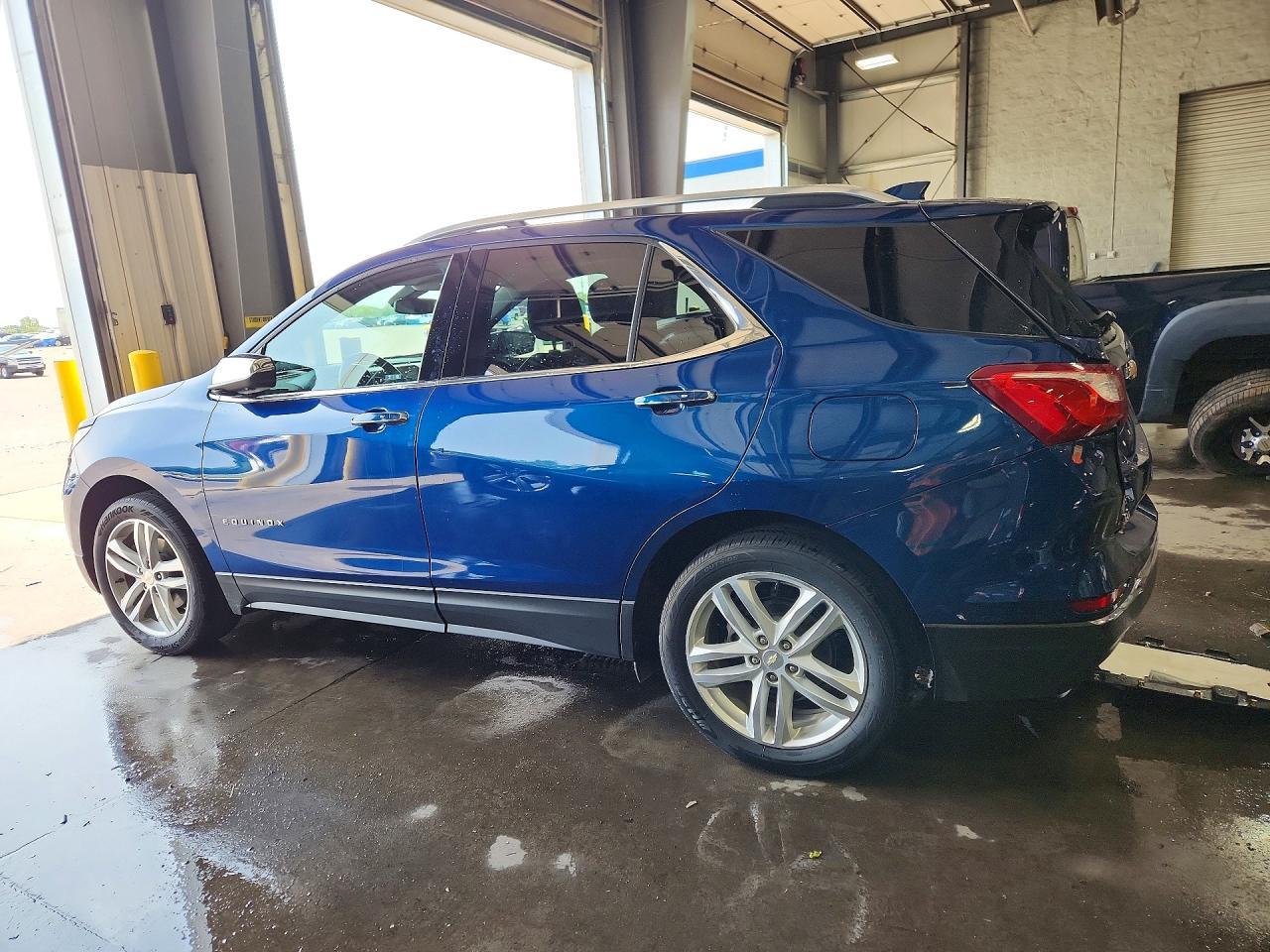 2019 Chevrolet Equinox Premier - Image 2