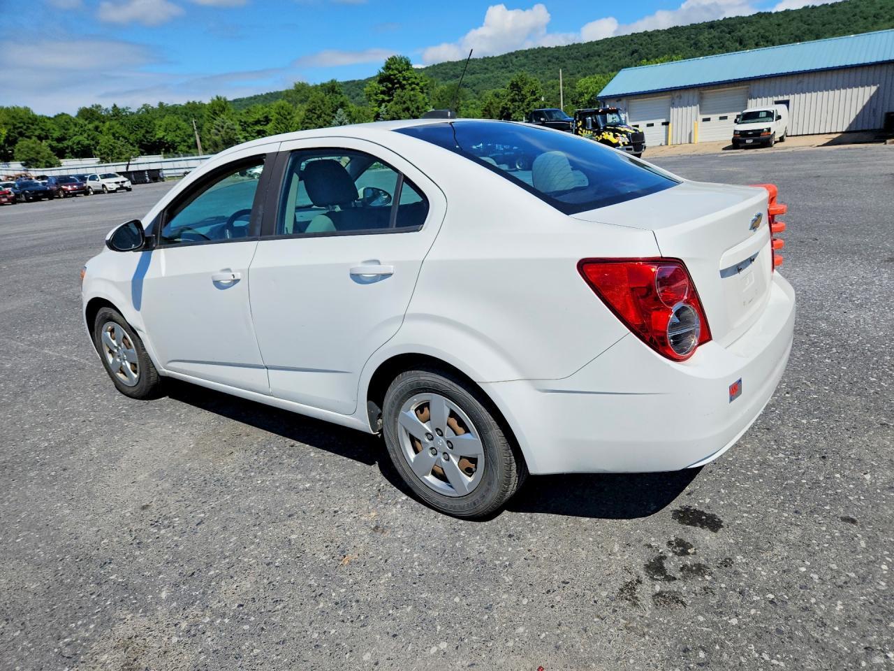 2015 Chevrolet Sonic Ls - Image 2
