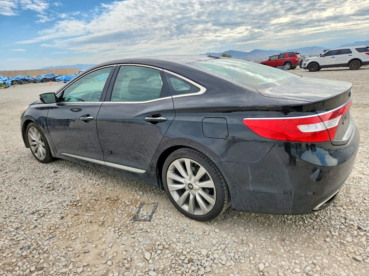 2014 Hyundai Azera Limited - Image 2