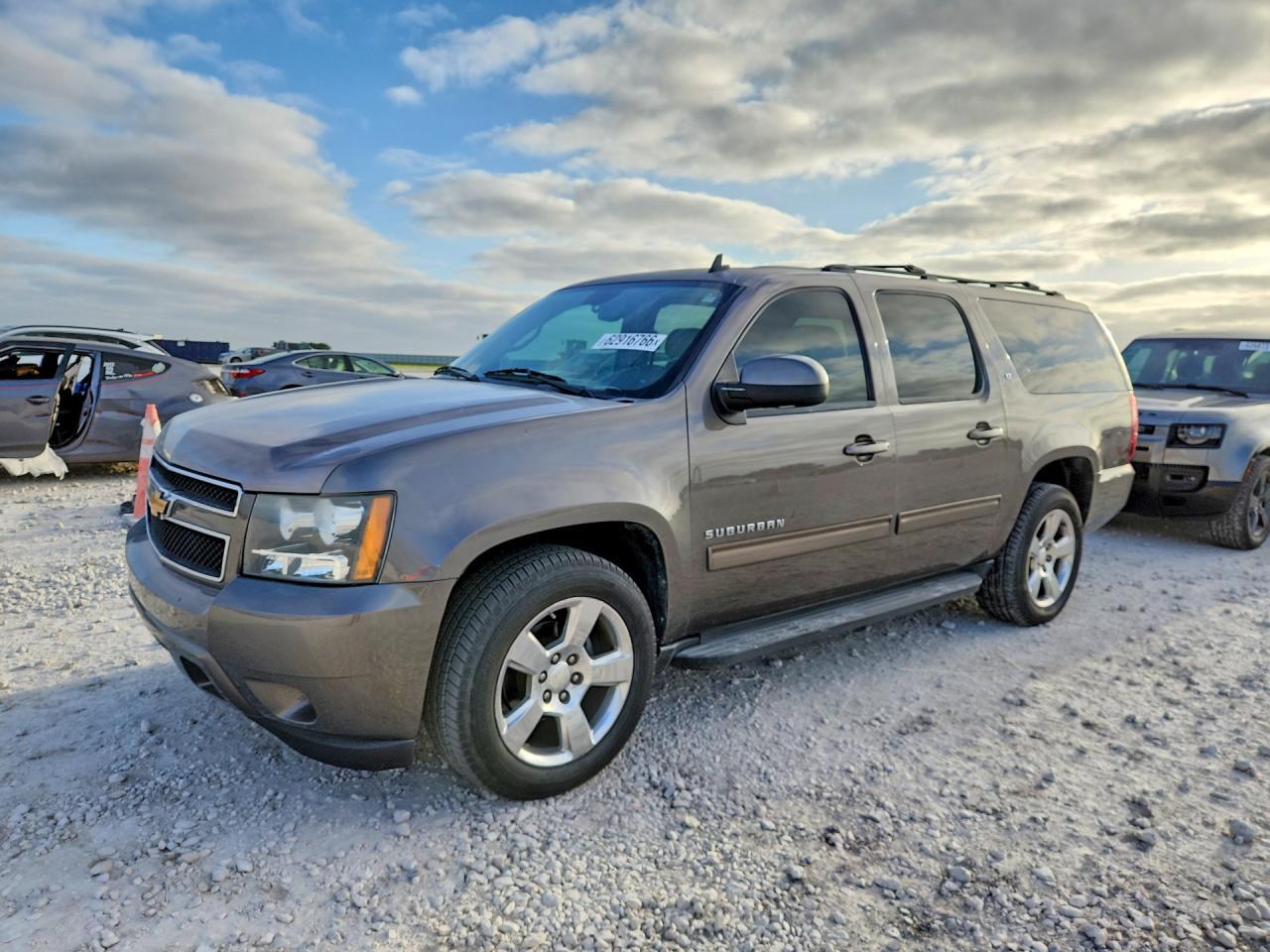 2014 Chevrolet Suburban C1500 Lt