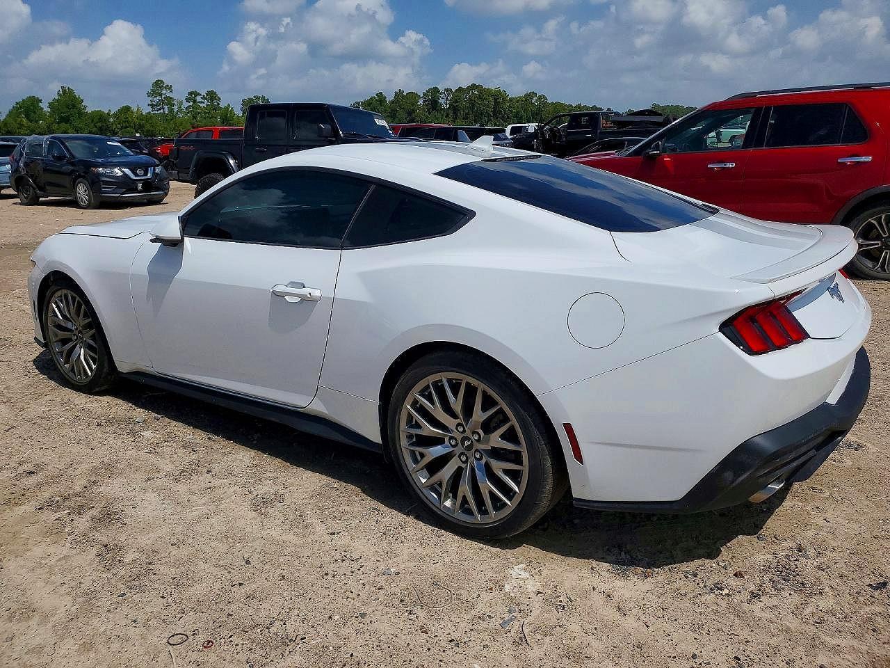 2024 Ford Mustang - Image 2