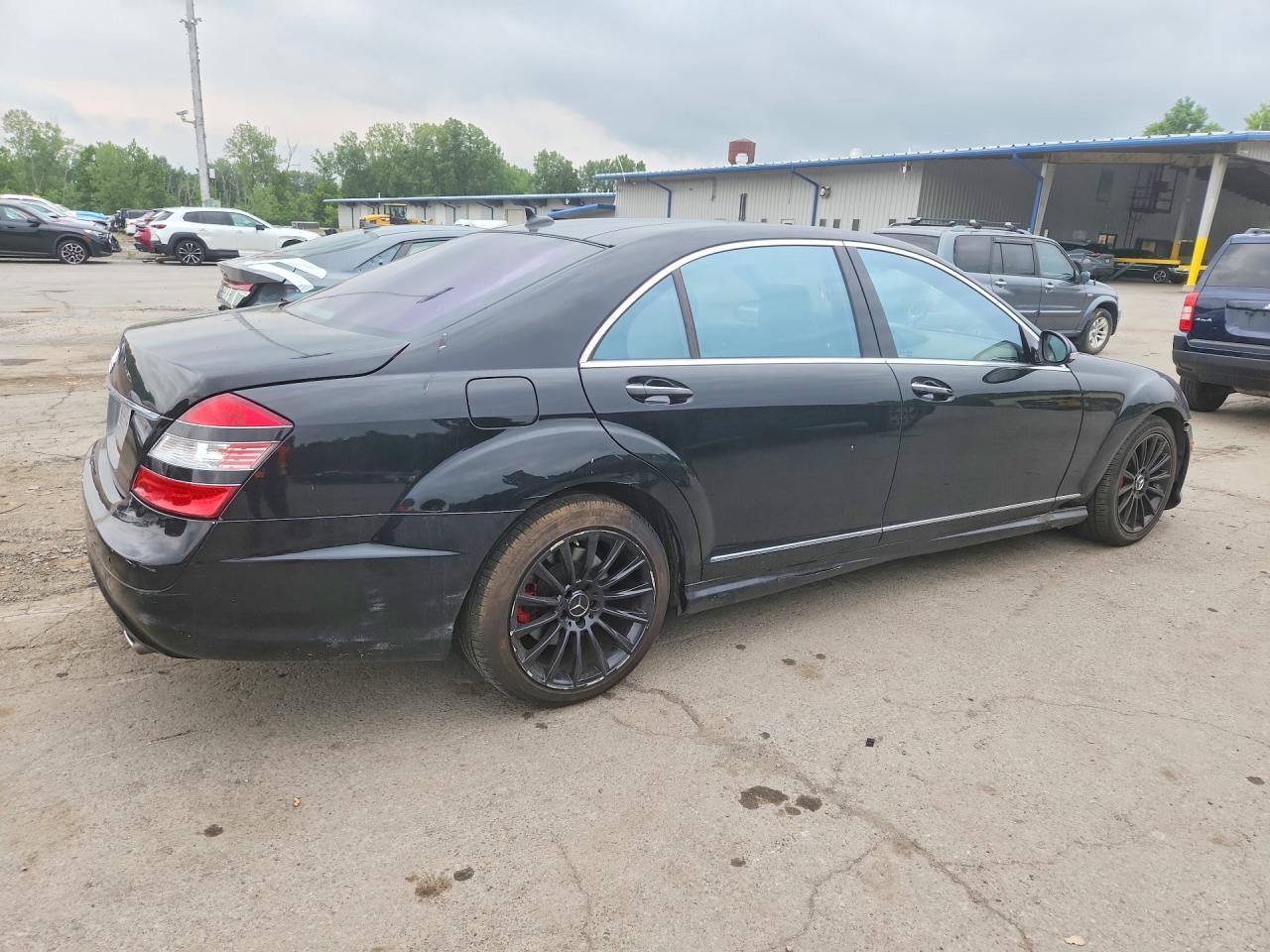 2009 Mercedes-Benz S 550 4Matic - Image 3