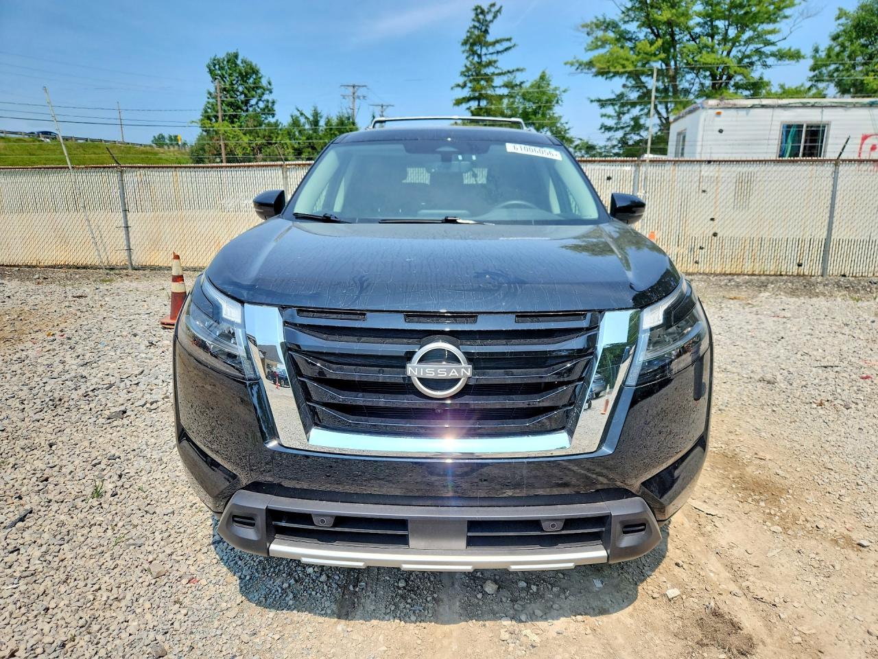 2024 Nissan Pathfinder Sl - Image 5