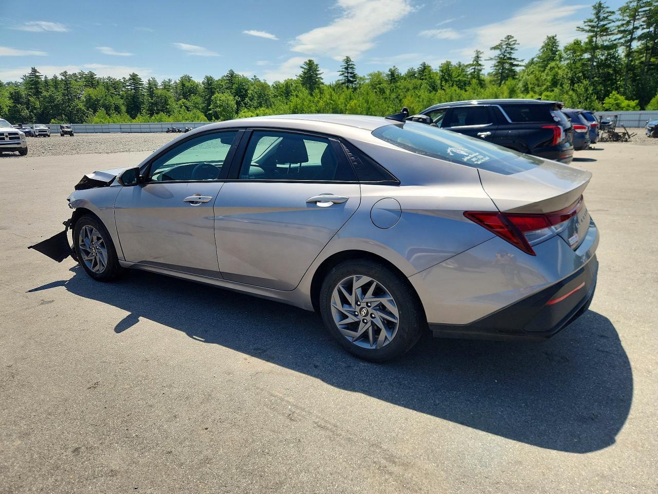 2024 Hyundai Elantra Sel - Image 2