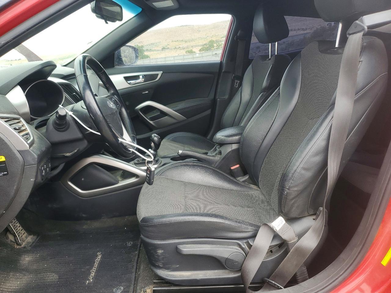 2016 Hyundai Veloster Base - Фото 7