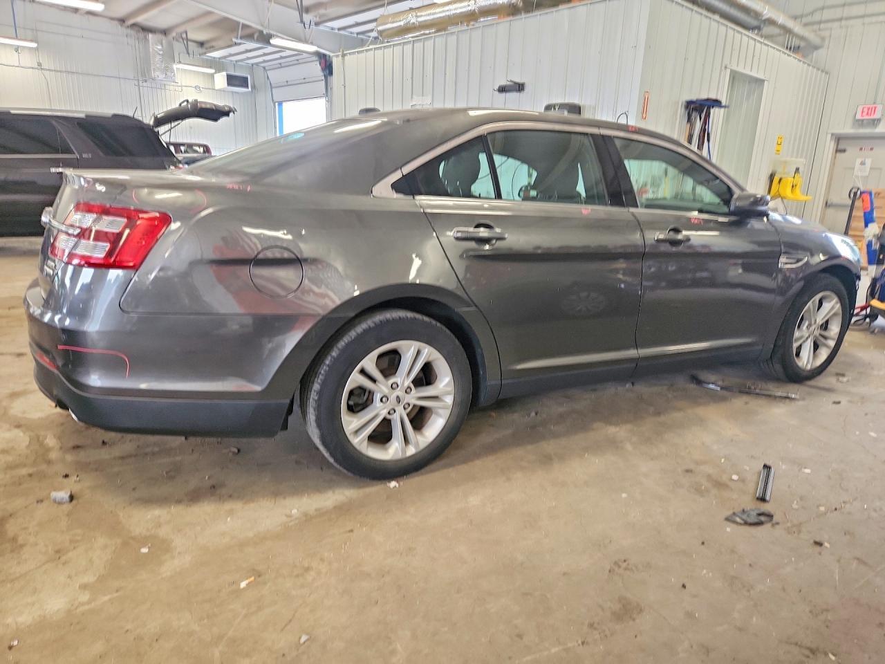 2015 Ford Taurus Sel - Image 3