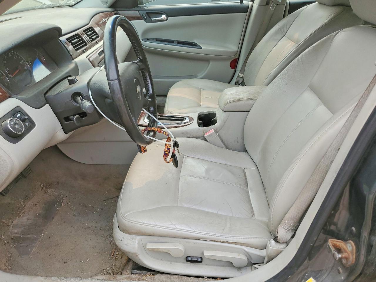 2010 Chevrolet Impala - Фото 7