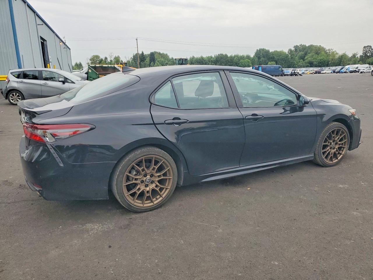2023 Toyota Camry Se Nightshade - Фото 3