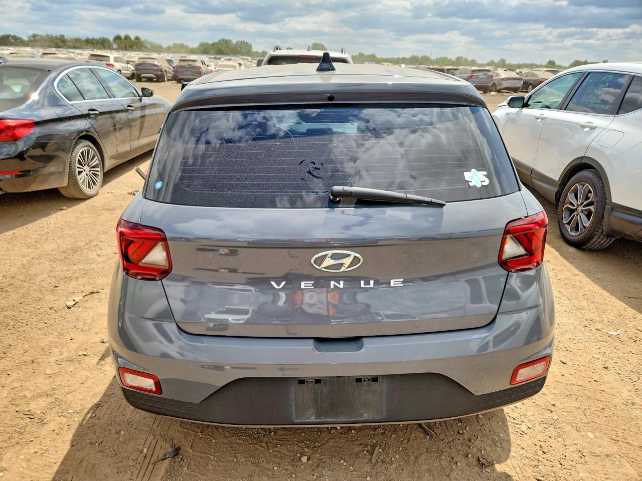 2022 Hyundai Venue Se - Image 6
