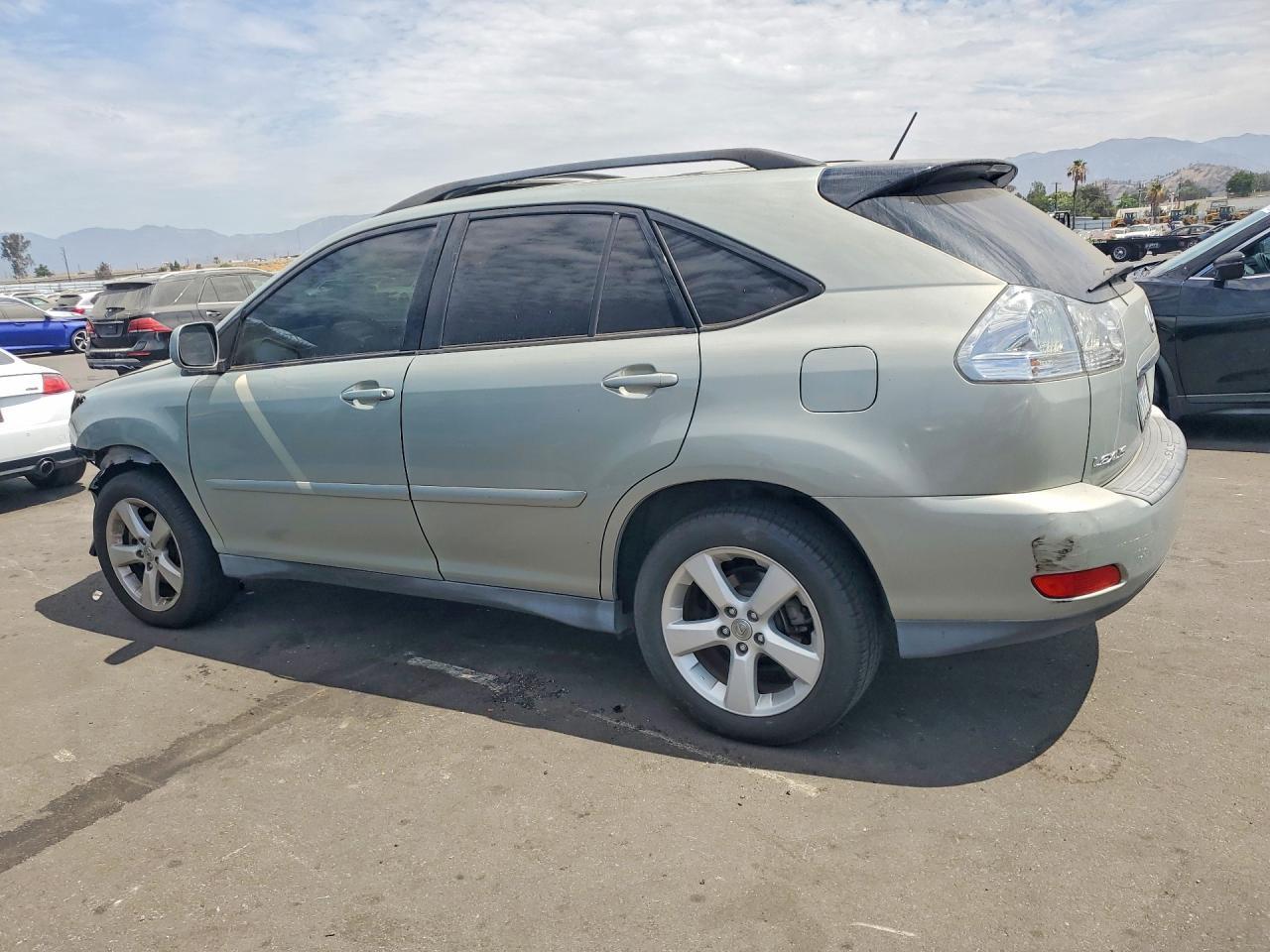 2005 Lexus Rx 330 - Image 2