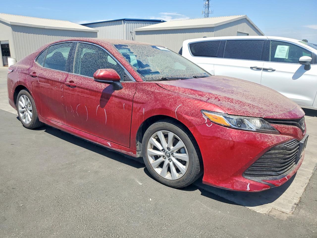 2018 Toyota Camry Le - Image 4