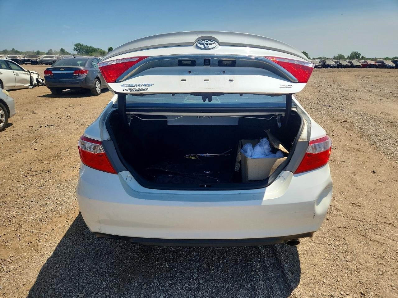 2017 Toyota Camry Se - Image 6