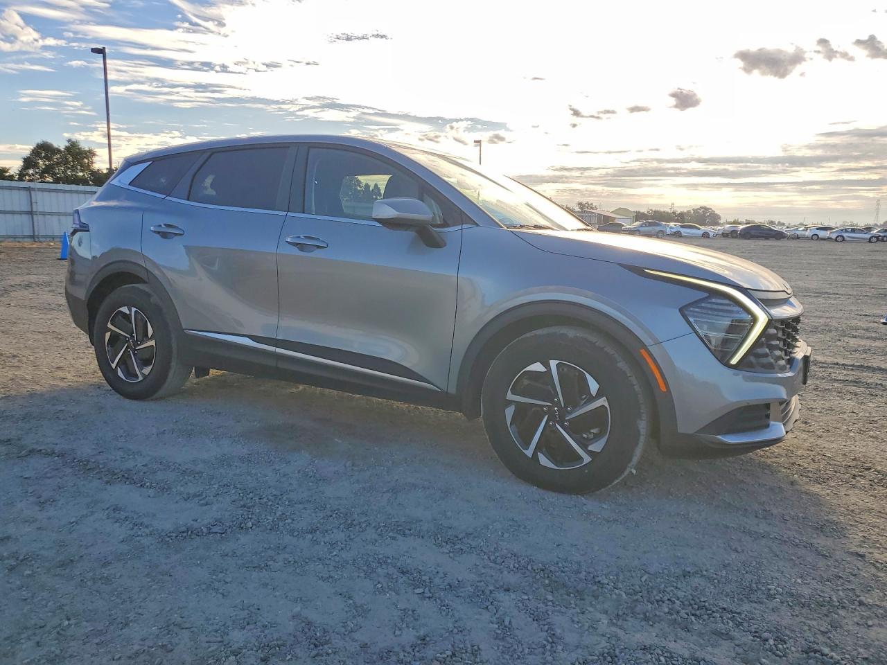 2024 Kia Sportage Hybrid Lx - Фото 4