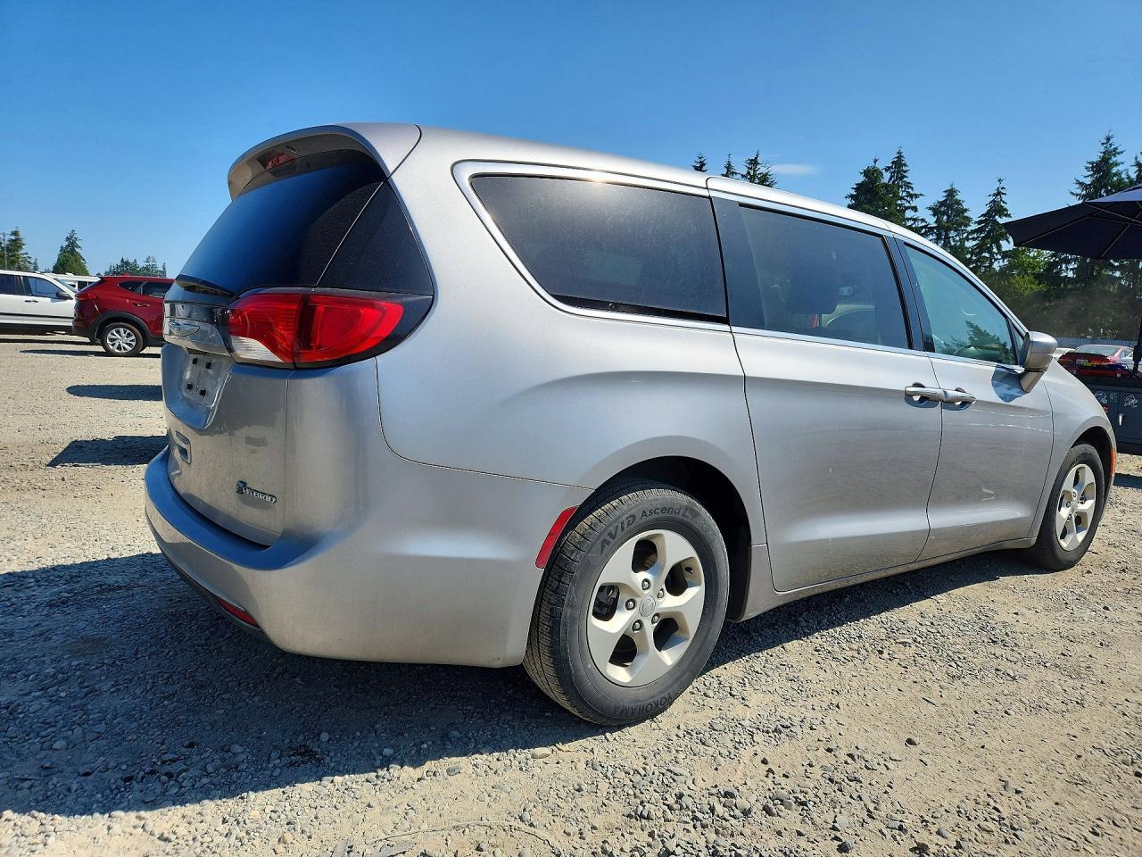 2017 Chrysler Pacifica Hybrid Touring Plus - Фото 3
