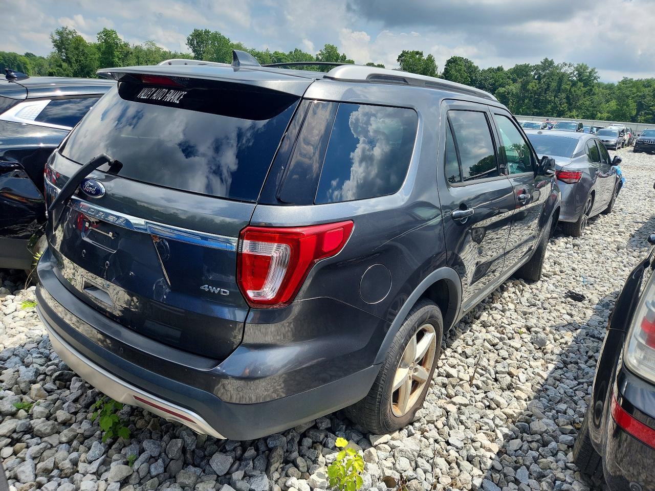 2016 Ford Explorer Xlt - Фото 3