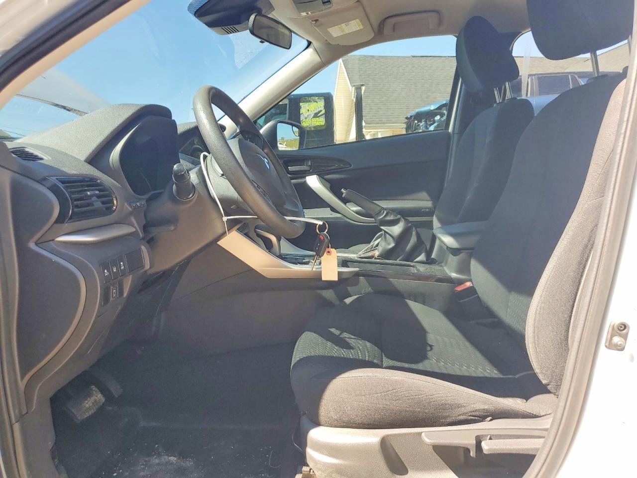 2022 Mitsubishi Eclipse Cross Es - Image 7