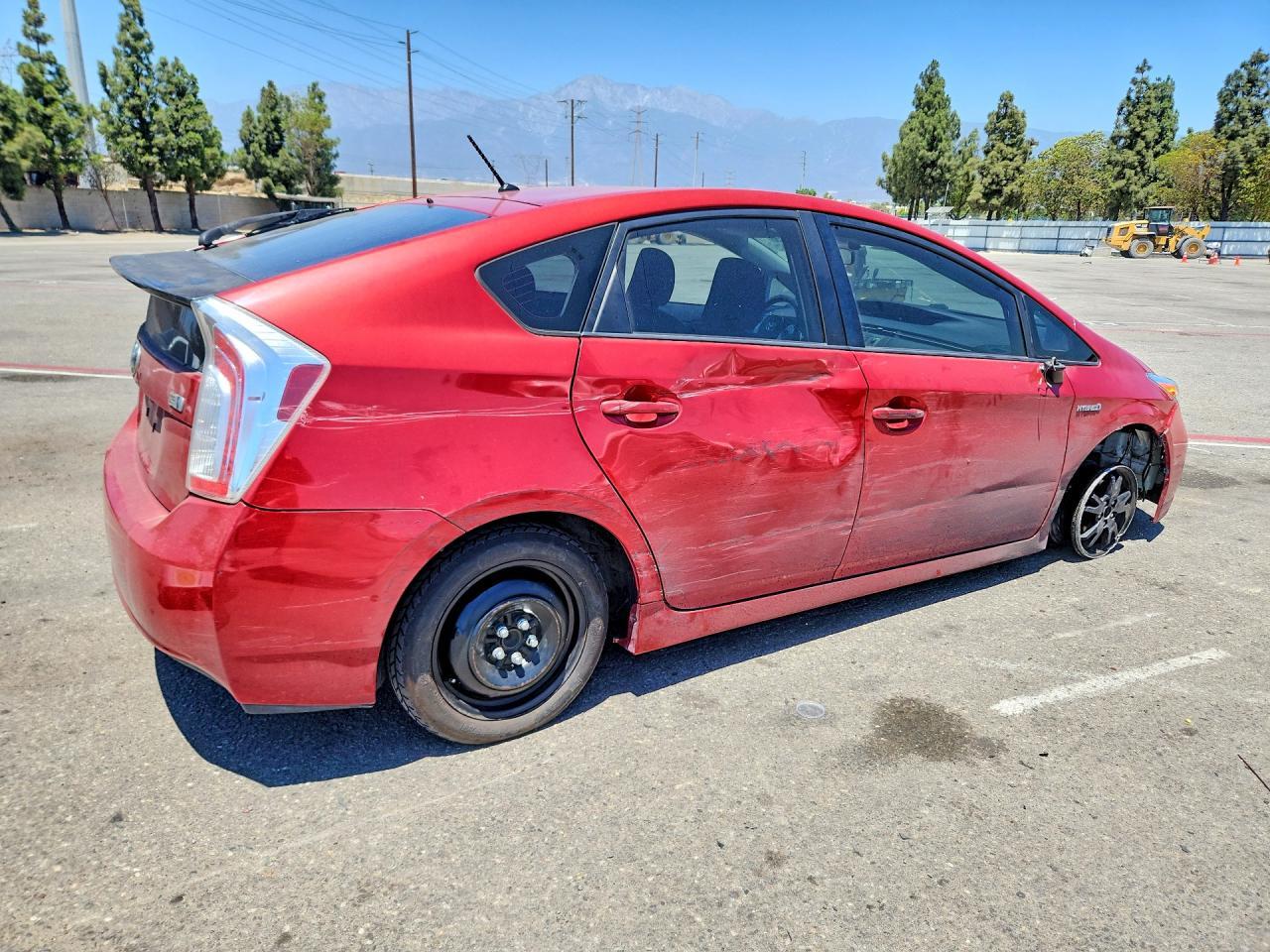 2012 Toyota Prius Two - Фото 3