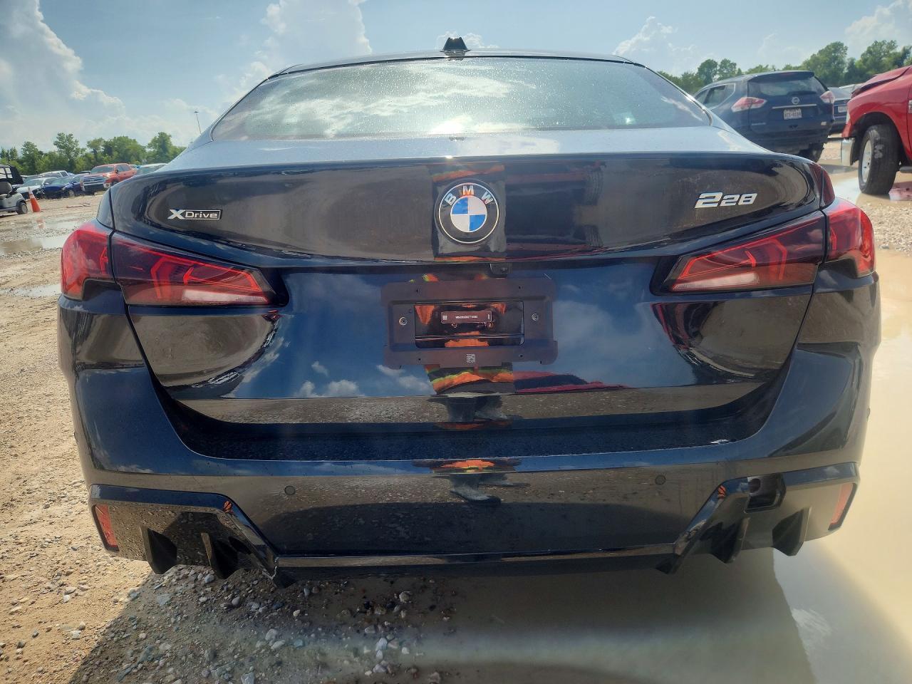 2025 BMW 228Xi - Фото 6