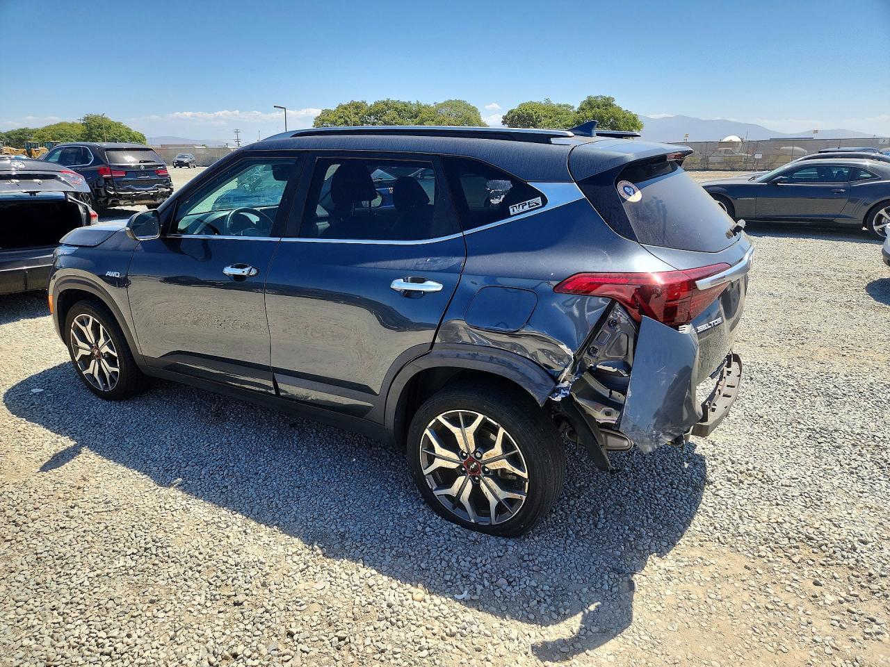 2023 Kia Seltos Sx - Image 2