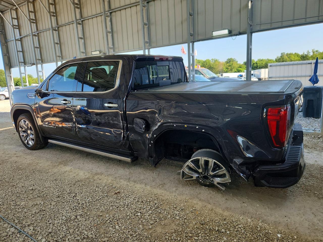2026 GMC Sierra K1500 Denali - Фото 2