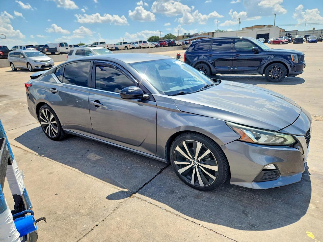 2019 Nissan Altima Sr - Image 4