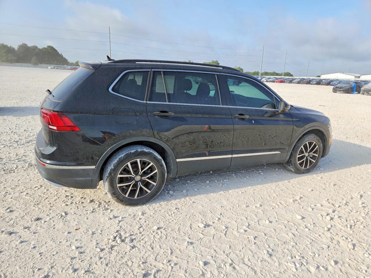 2021 Volkswagen Tiguan Se - Фото 3