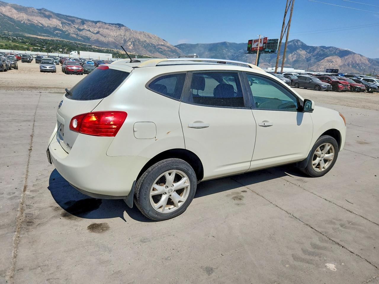 2008 Nissan Rogue S - Image 3