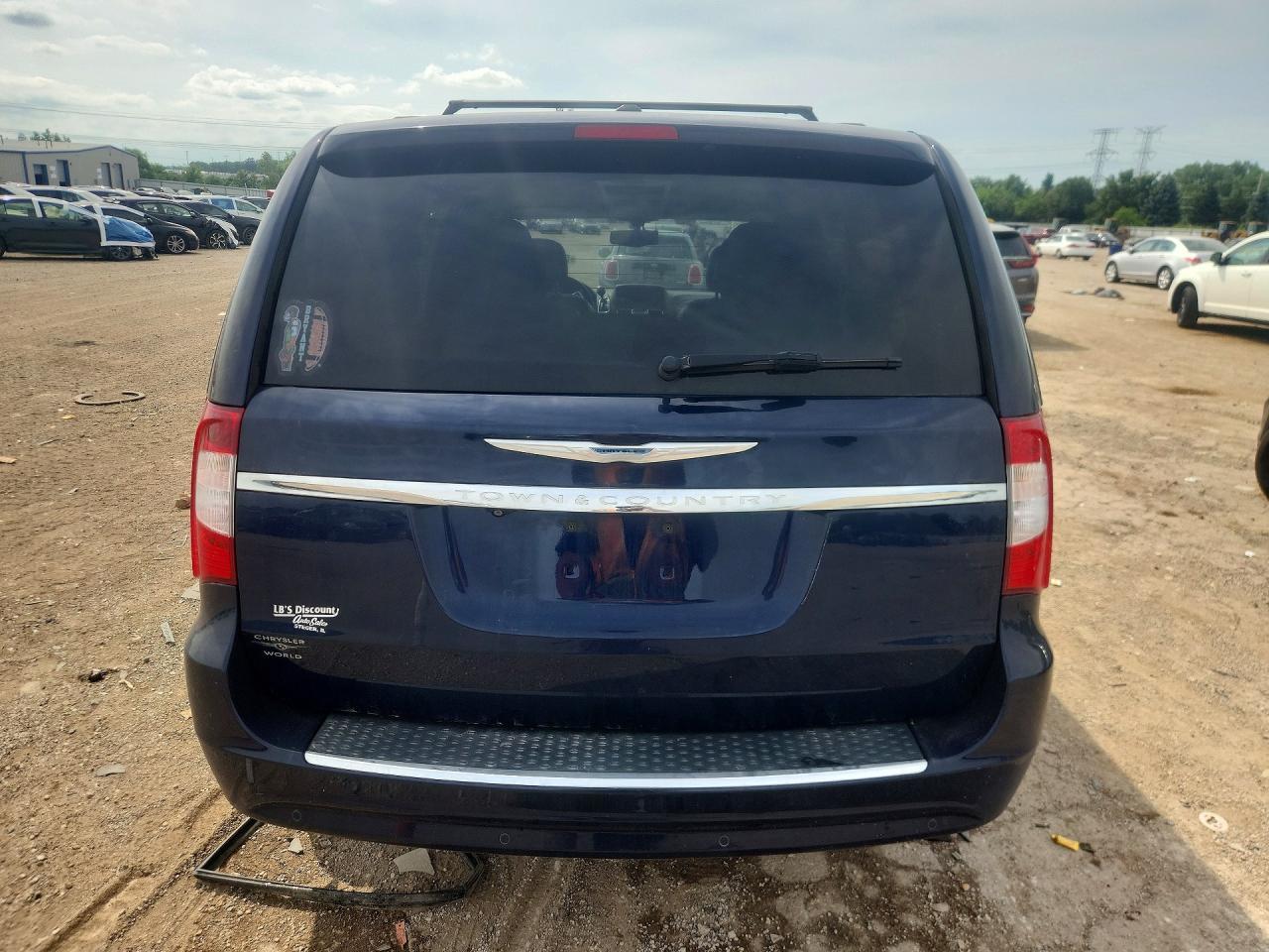 2015 Chrysler Town & Country Touring L - Фото 6