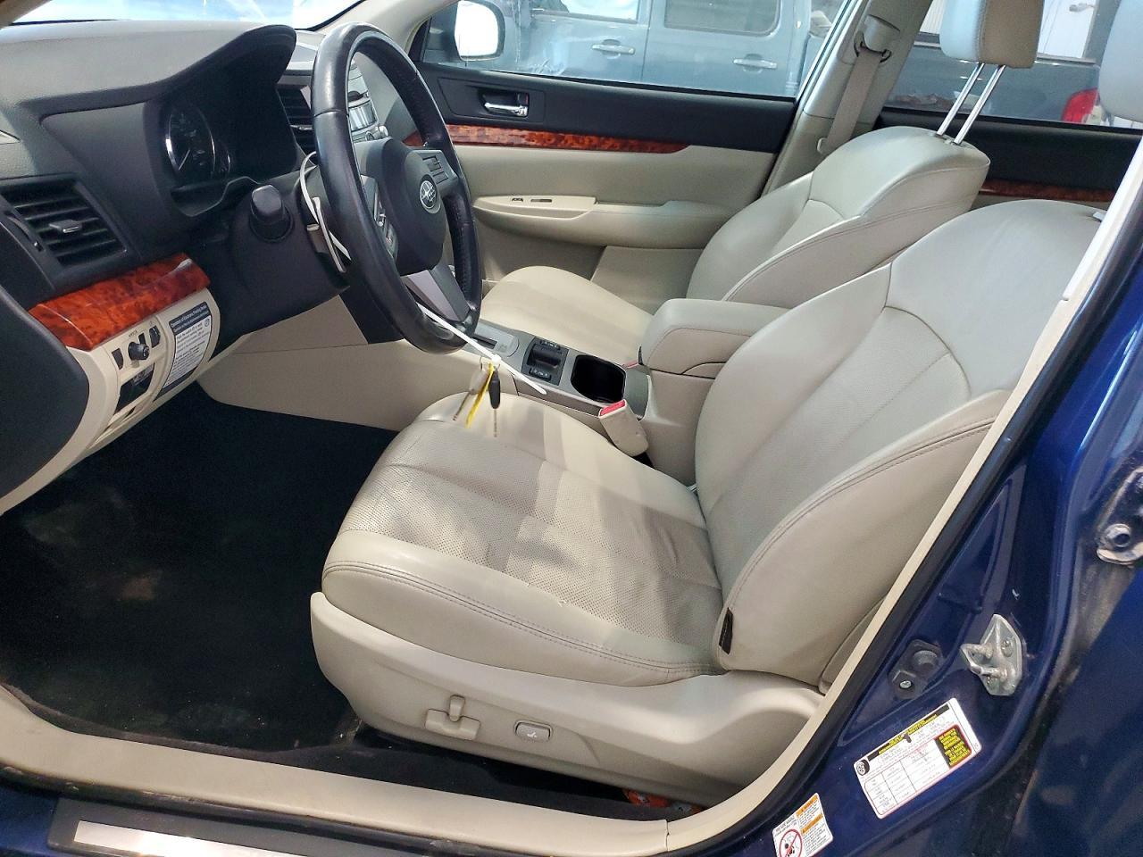 2011 Subaru Outback 2.5I Limited - Фото 7
