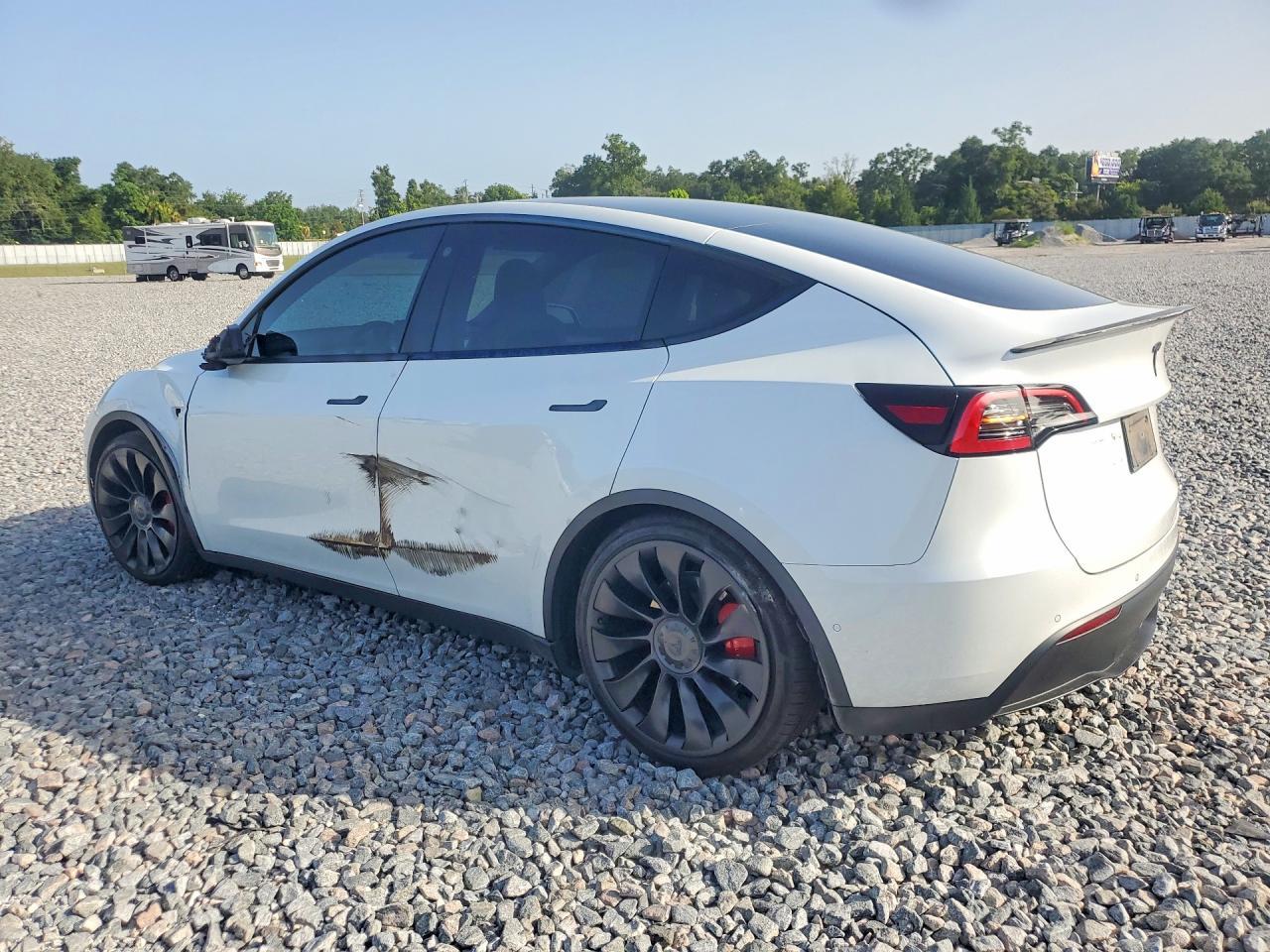 2022 Tesla Model Y - Image 2
