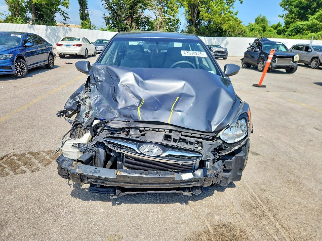 2012 Hyundai Accent Gls - Фото 5