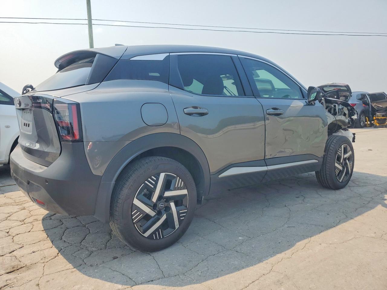 2025 Nissan Kicks Sv - Image 3