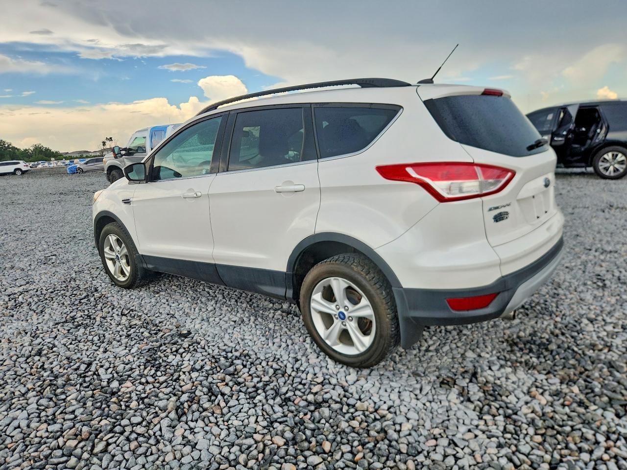 2013 Ford Escape Se - Фото 2