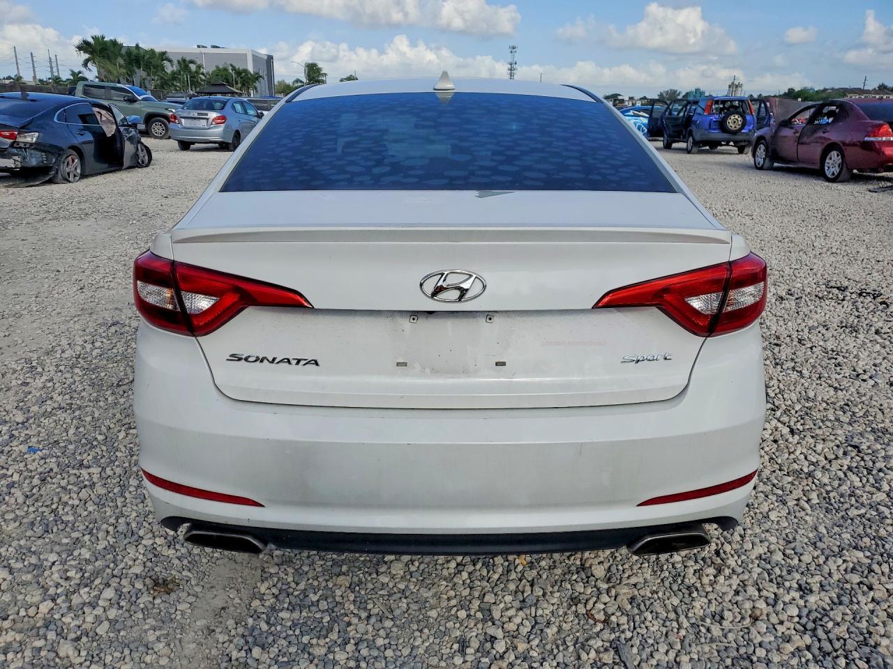 2015 Hyundai Sonata Sport - Image 6
