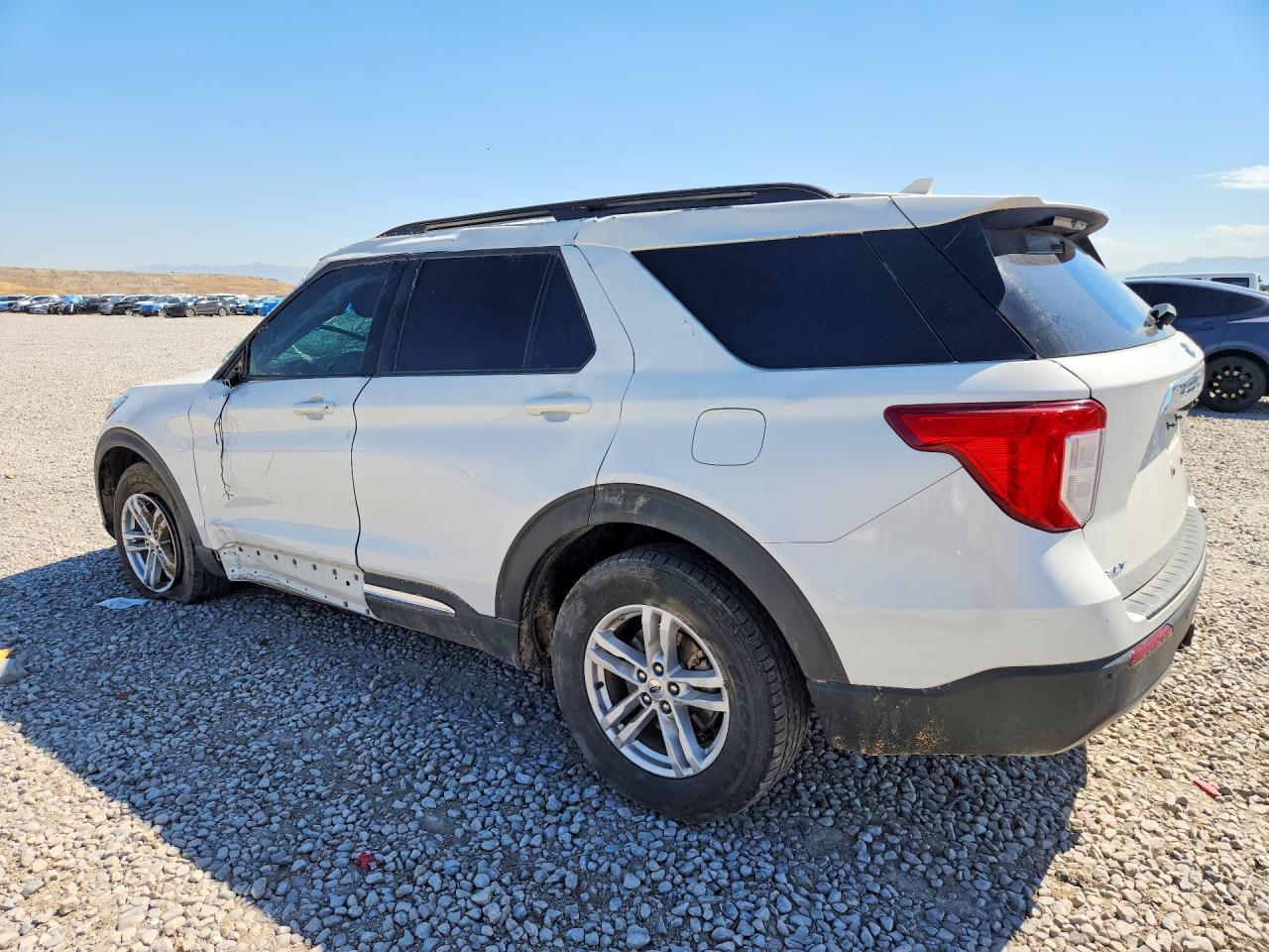 2021 Ford Explorer Xlt - Фото 2