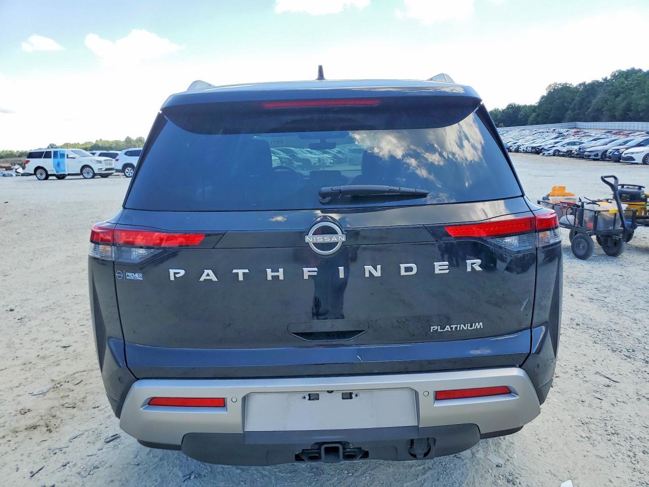 2025 Nissan Pathfinder Platinum - Фото 6